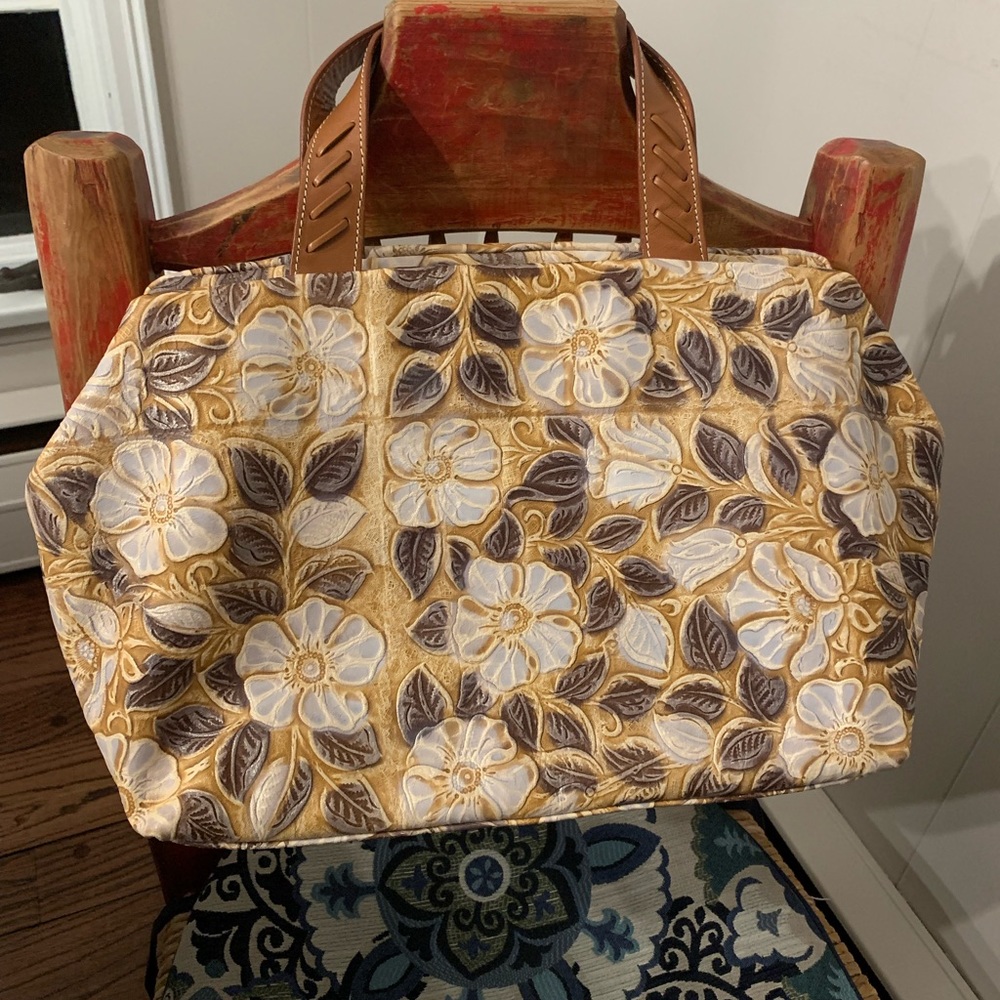 Plinio Visona Stitched floral embossed leather yellow spring Leather large bag
